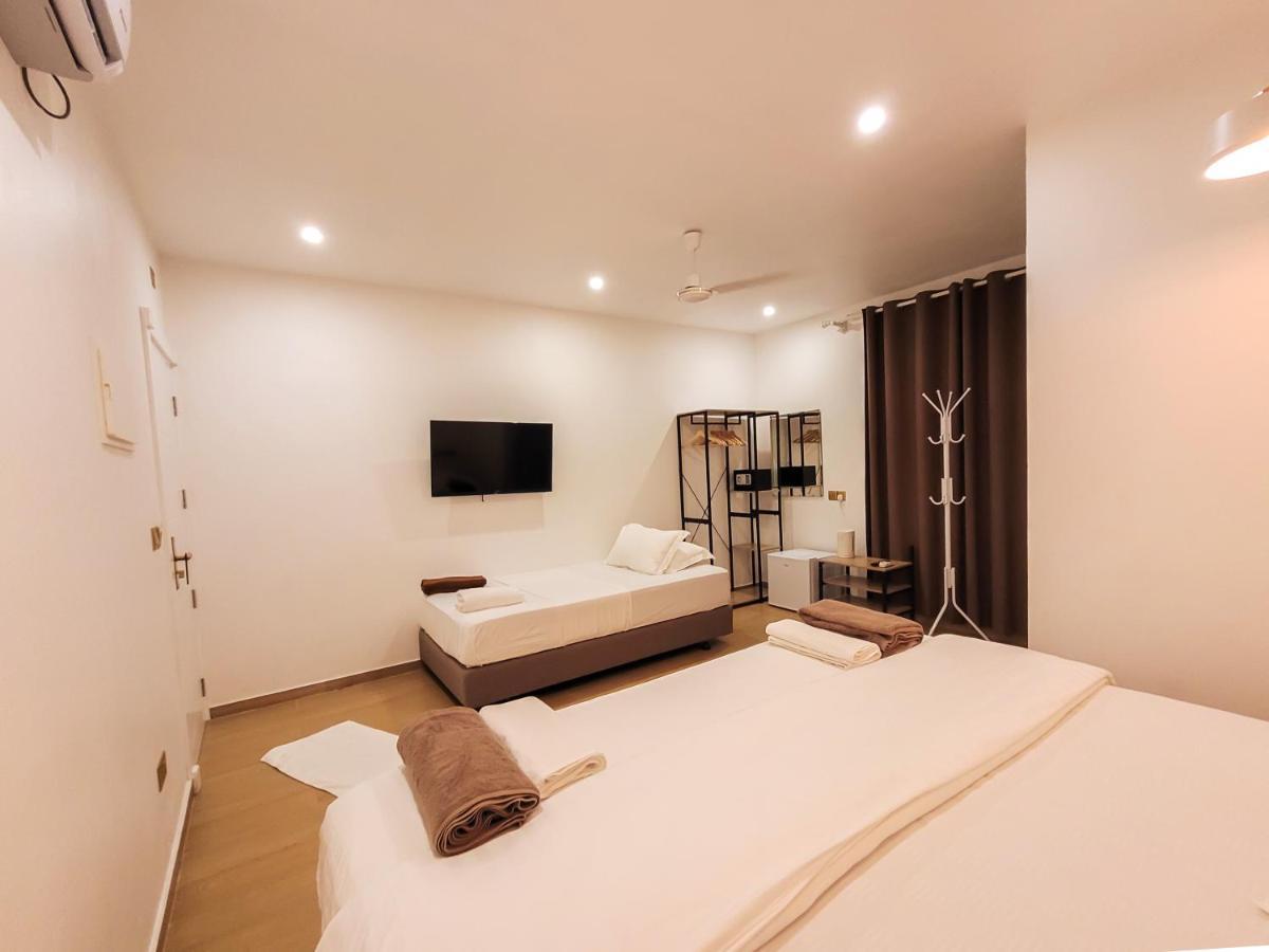 Kingsway Thoddoo Maldives Hotel Exterior photo