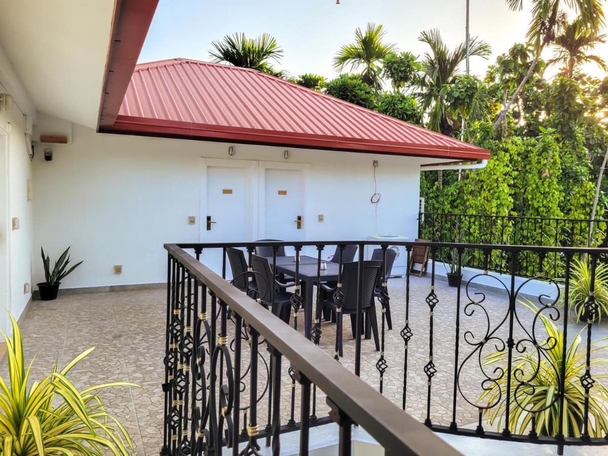 Kingsway Thoddoo Maldives Hotel Exterior photo